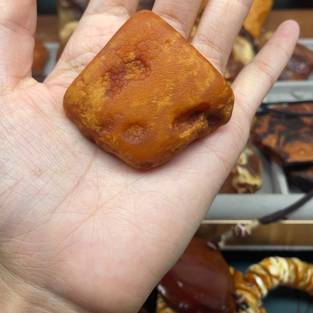 未镶嵌蜜蜡珠宝奇石