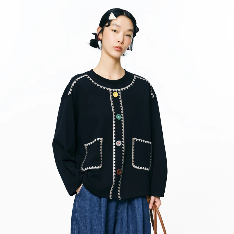 MOVEUP幻走2025秋季新款.FUN 彩色扣贝壳绣花短款卫衣女3EWQ11411