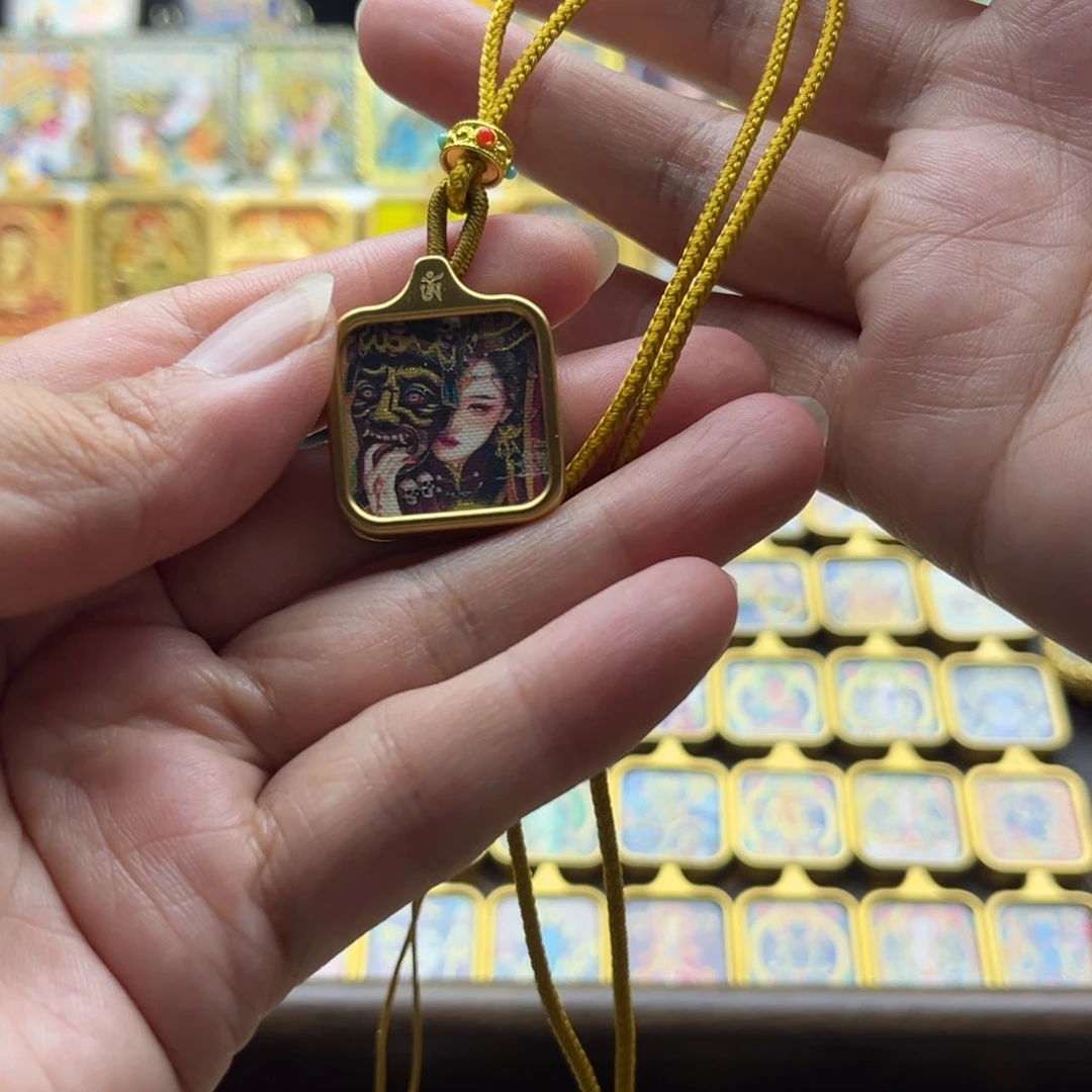 吊坠唐卡的历史悠久的文化