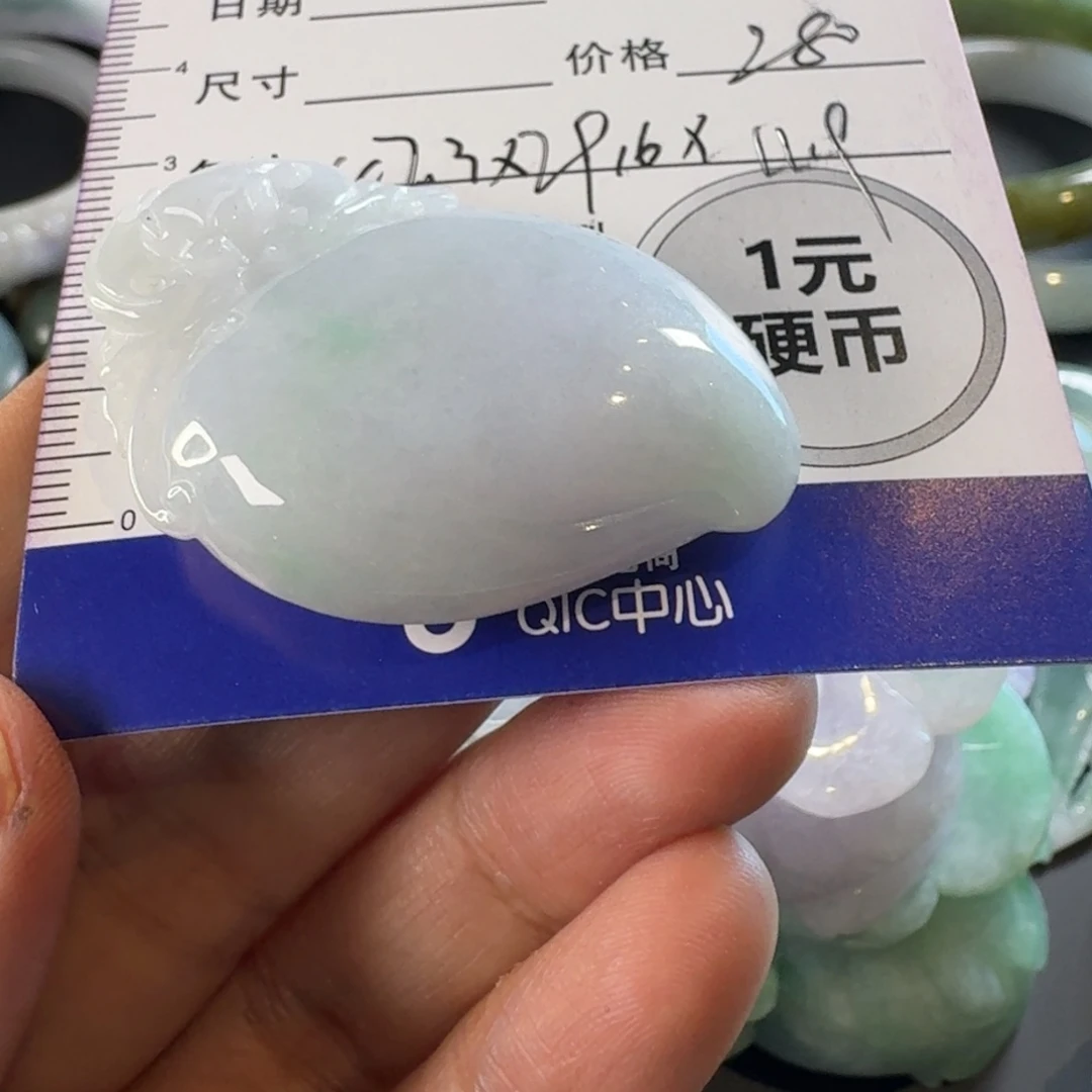 脚***路翡翠未镶嵌颈饰颈饰