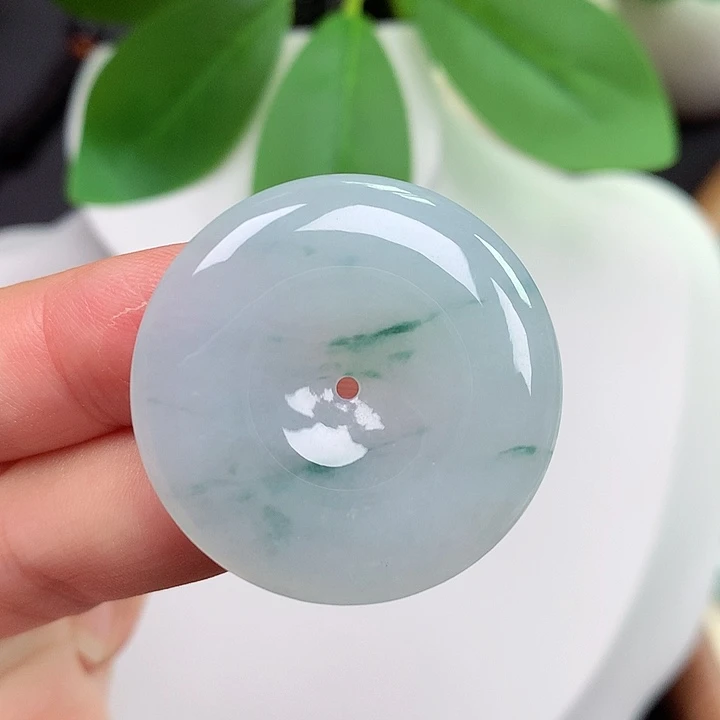 翡翠未镶嵌颈饰平安扣 31.9x5.3mm