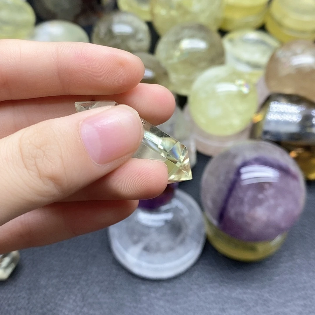 未镶嵌珠宝半成品水晶200水晶石