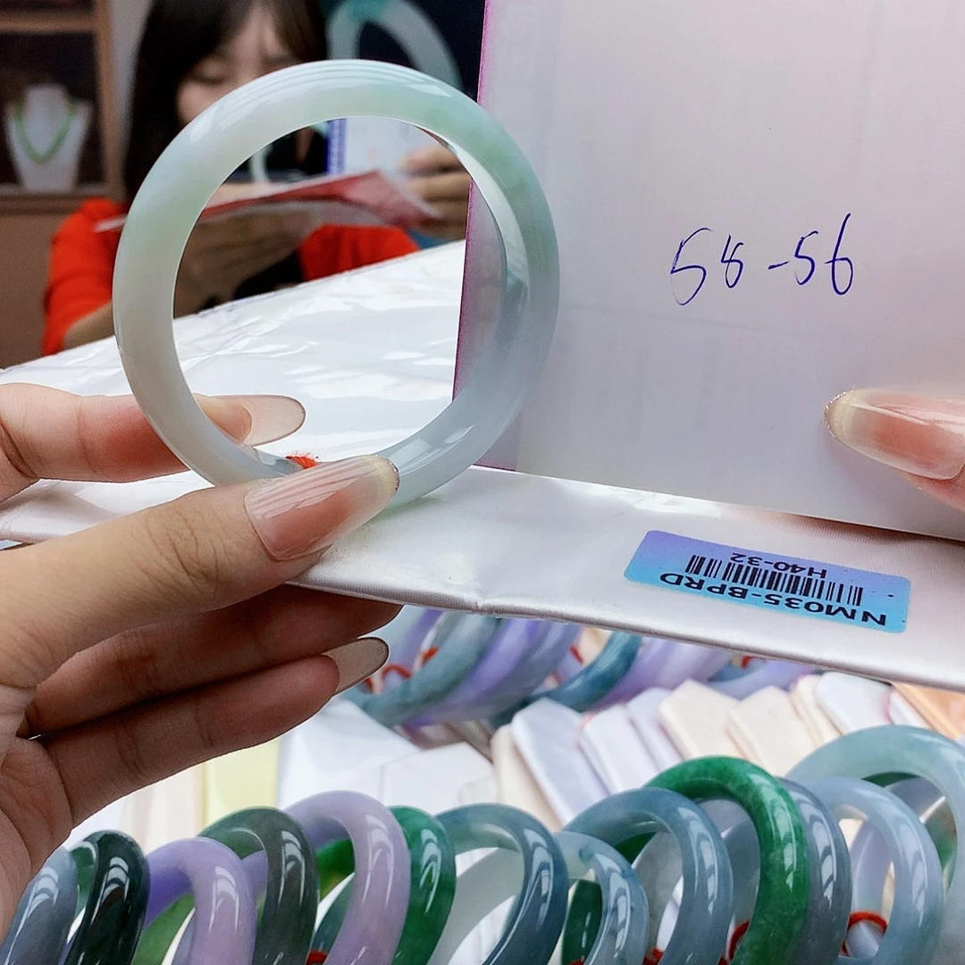 未镶嵌手镯翡翠la