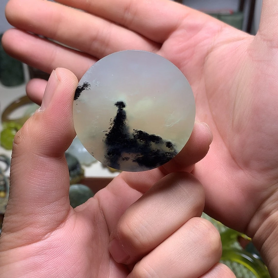 未镶嵌蛇纹石玉颈饰