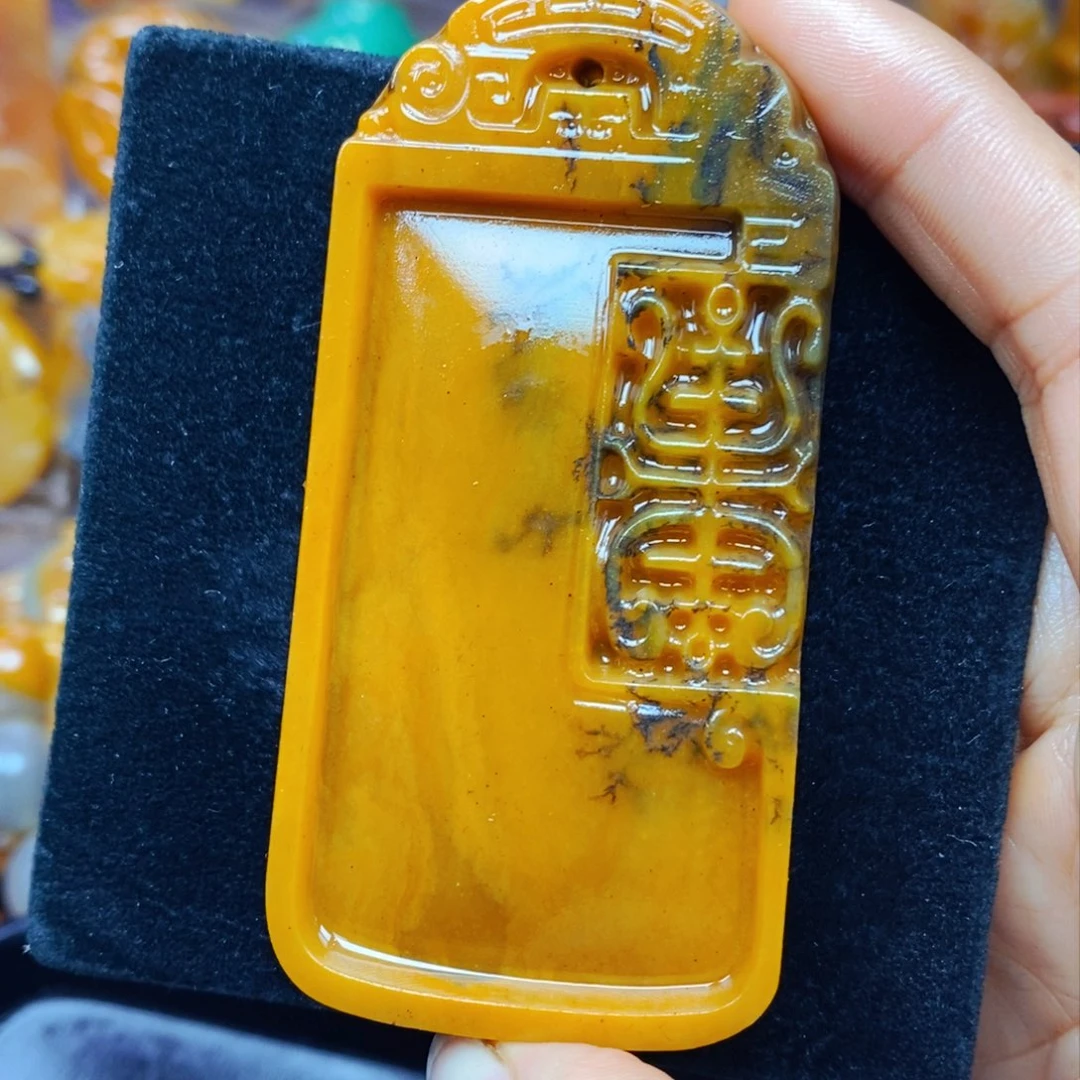 未镶嵌石英质玉（黄龙玉）吊坠(不含链)