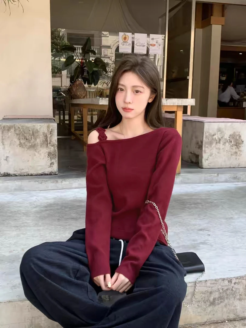 圣诞新年红花朵一字肩打底衫女斜领露肩内搭毛衣针织上衣