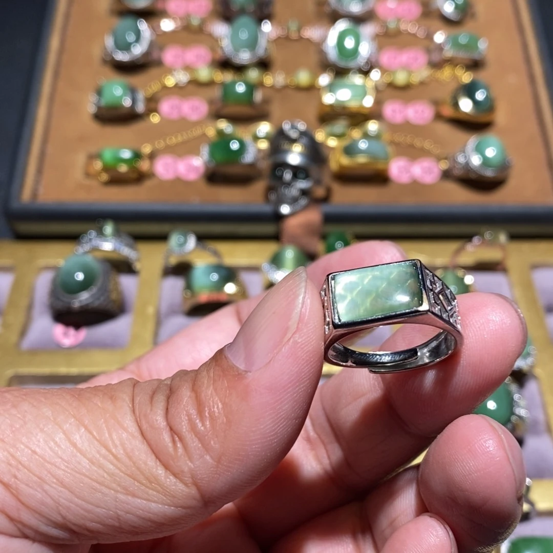 和田玉（碧玉）戒指未镶嵌─****⌵