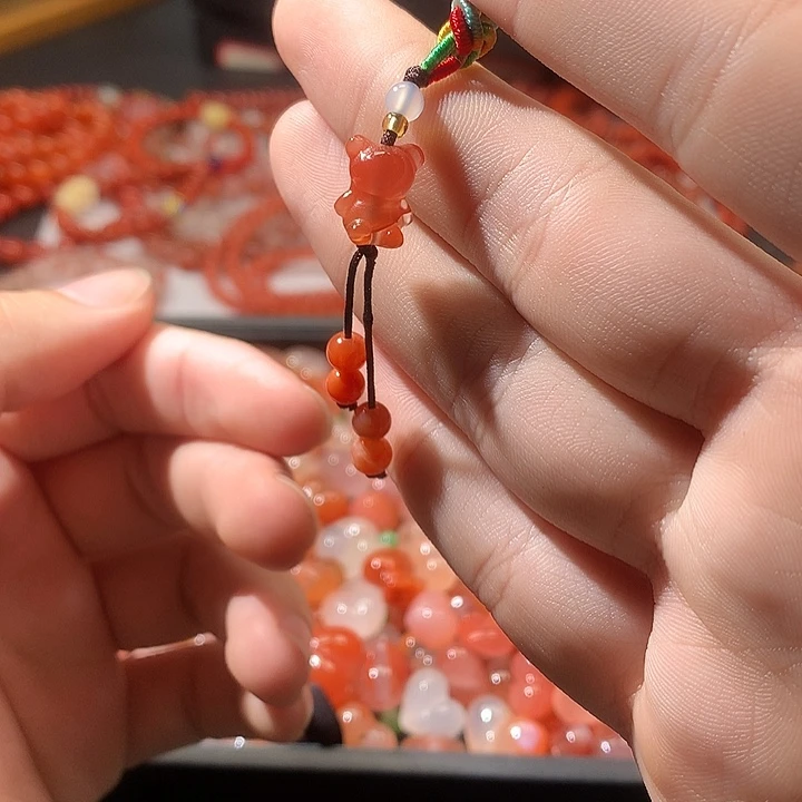 南红玛瑙未镶嵌颈饰