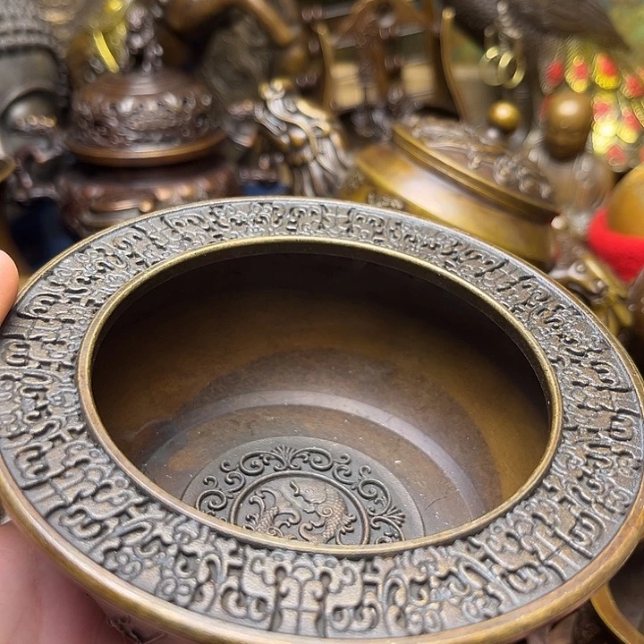 精美铜器批发档口