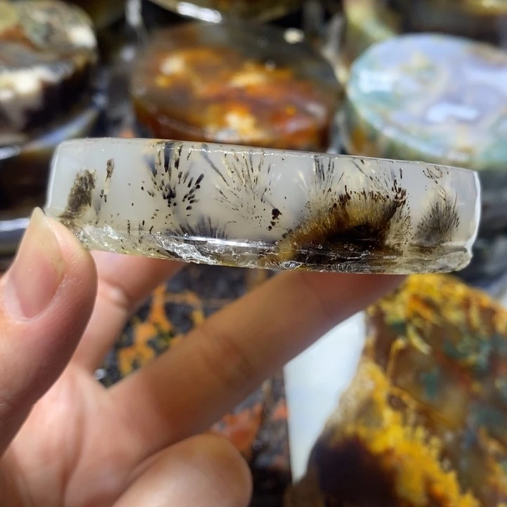 定制玛瑙董**豆手镯定制56