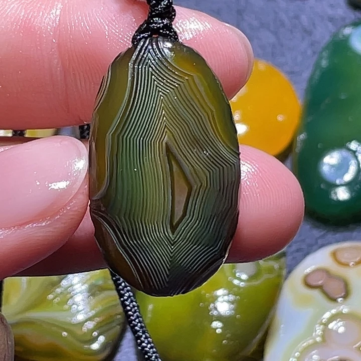 玛瑙/玉髓未镶嵌珠宝奇石