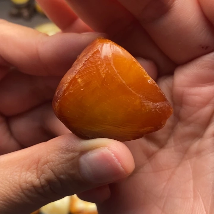 定制琥珀未镶嵌蜜蜡