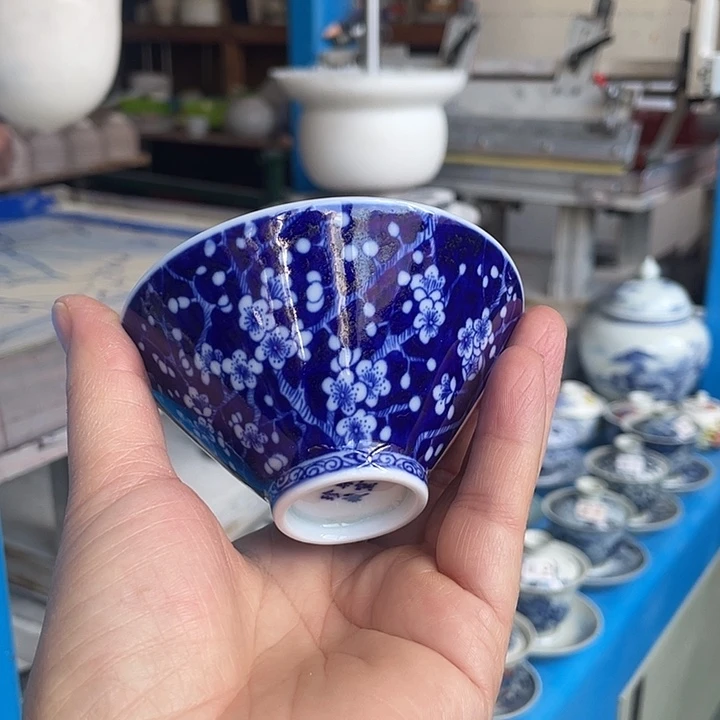 长***.青花釉下彩杯子哈