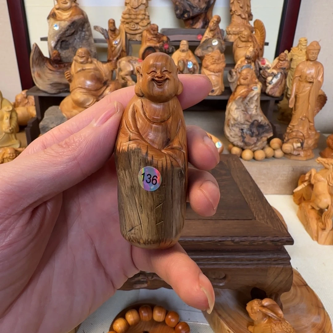 崖柏小木匠艺雕一物一拍