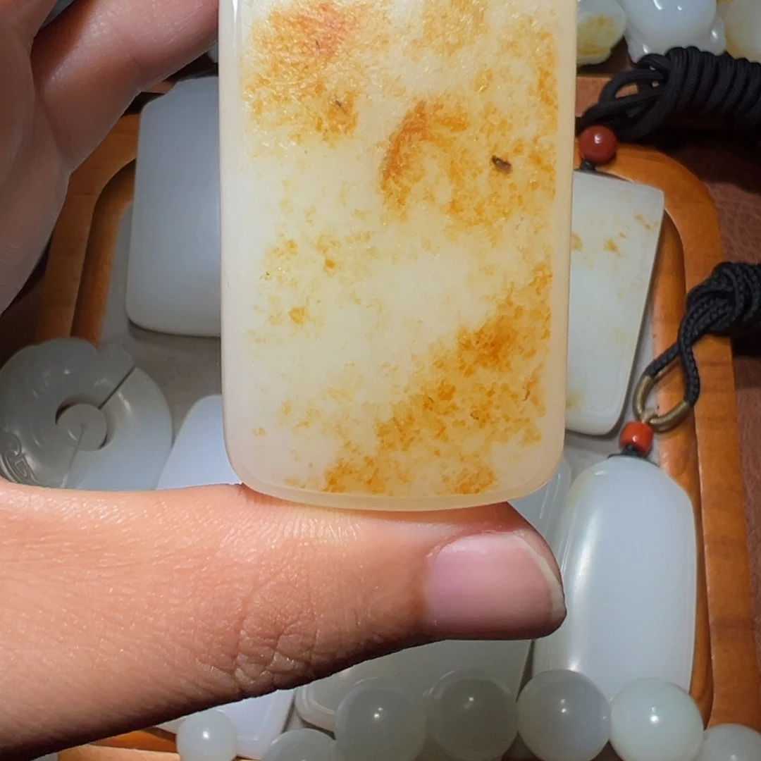 遛***柴和田玉未镶嵌挂件