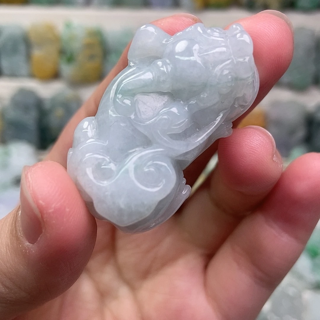 翡翠未镶嵌吊坠(赠链)