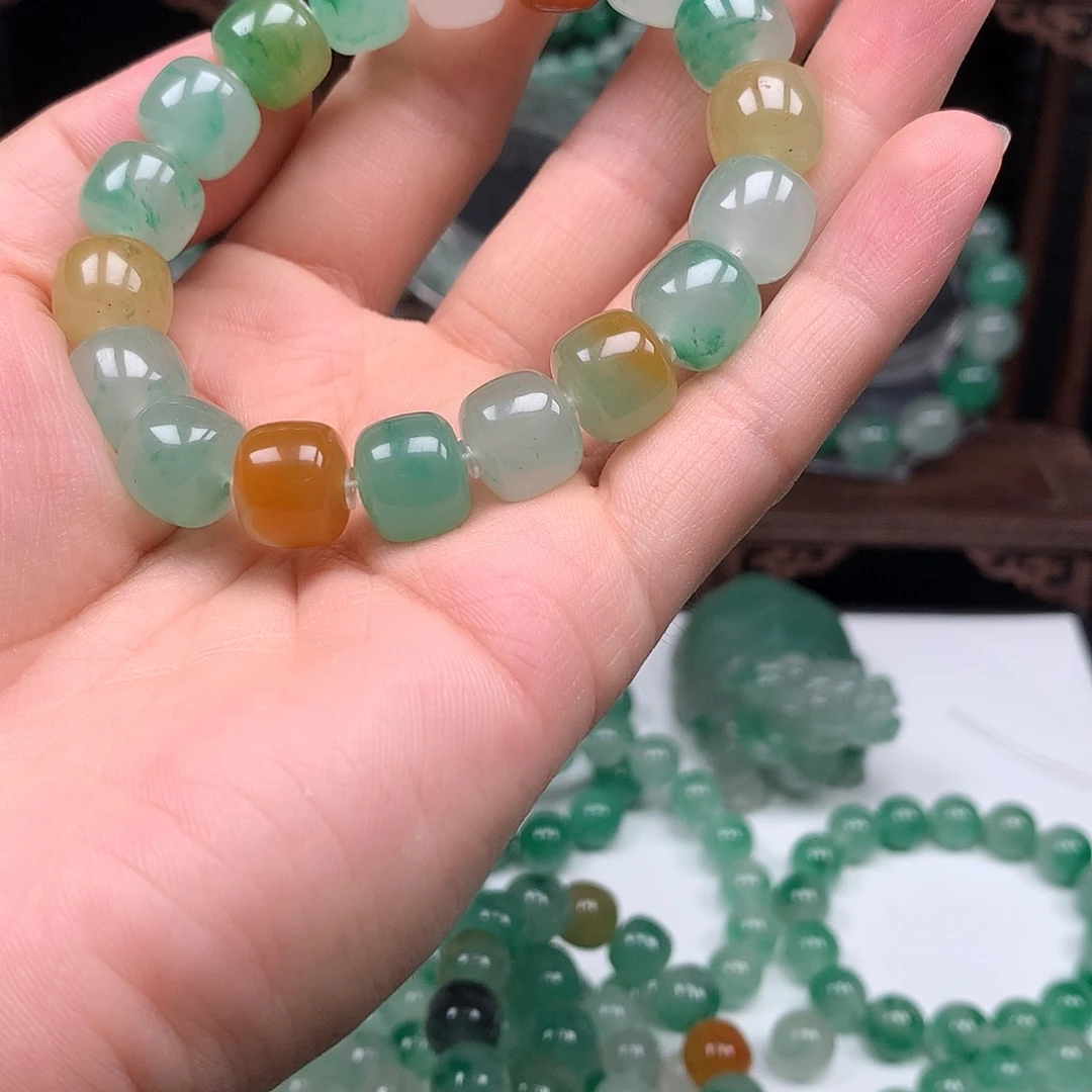 湘***6石英质玉未镶嵌手链