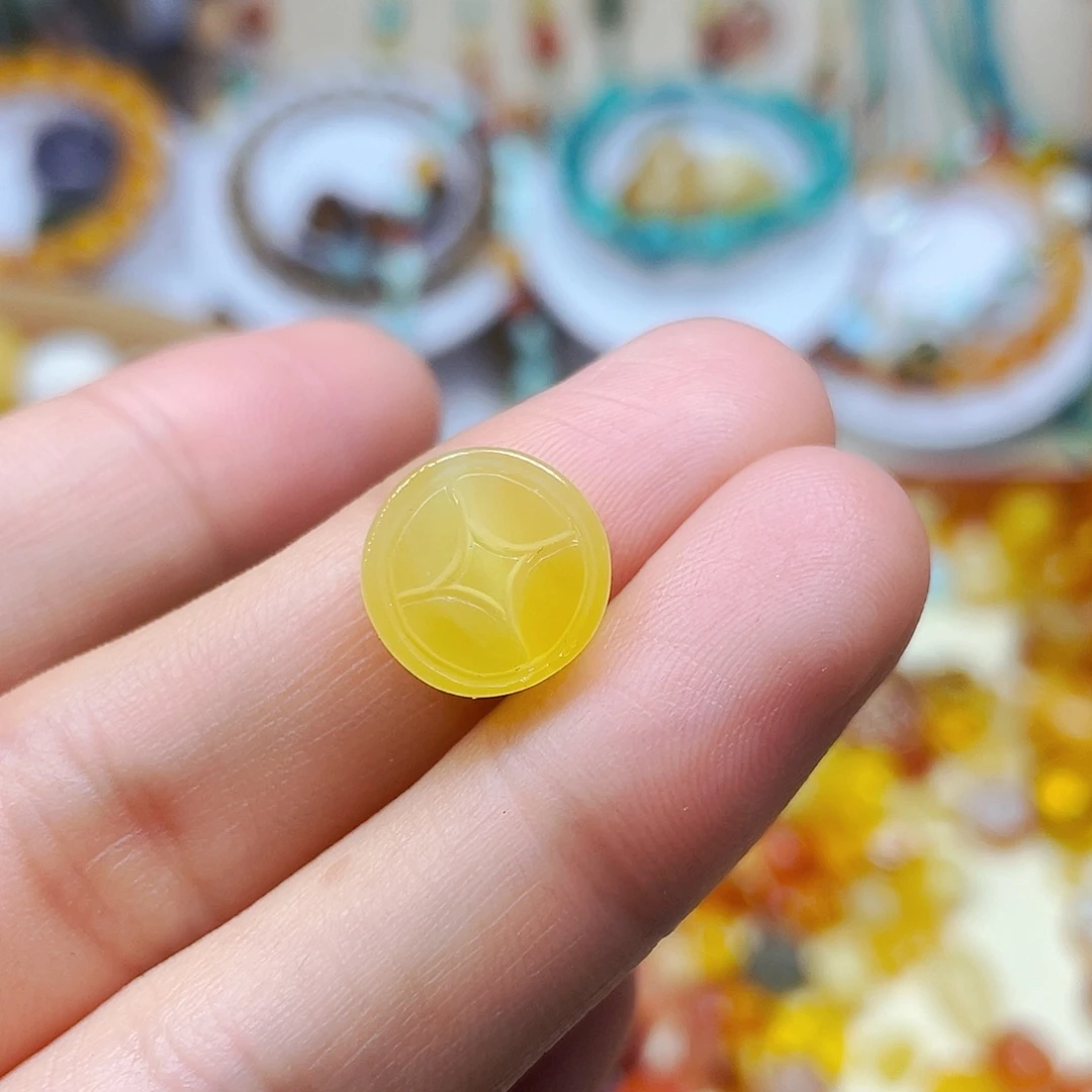 琥珀未镶嵌裸石订制