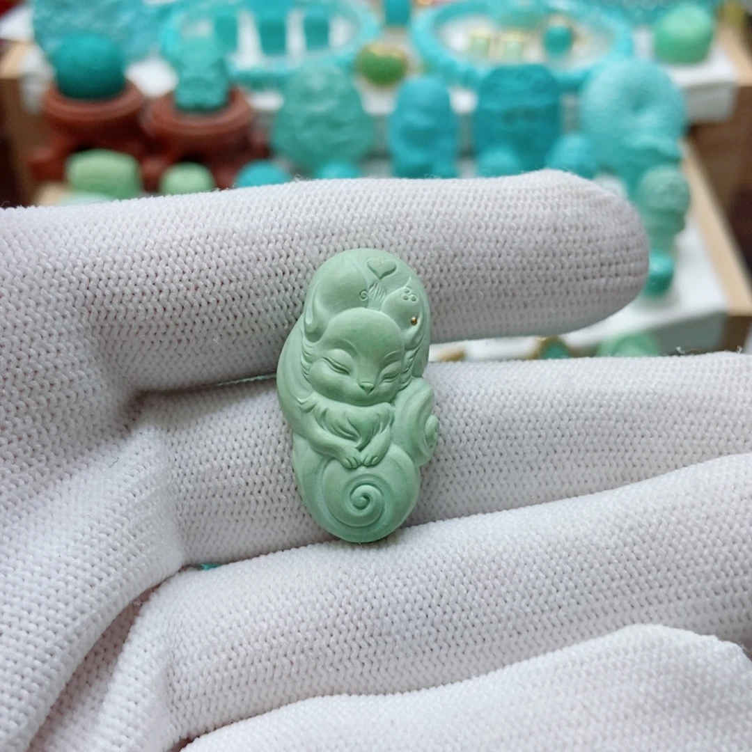 绿松石未镶嵌九尾狐