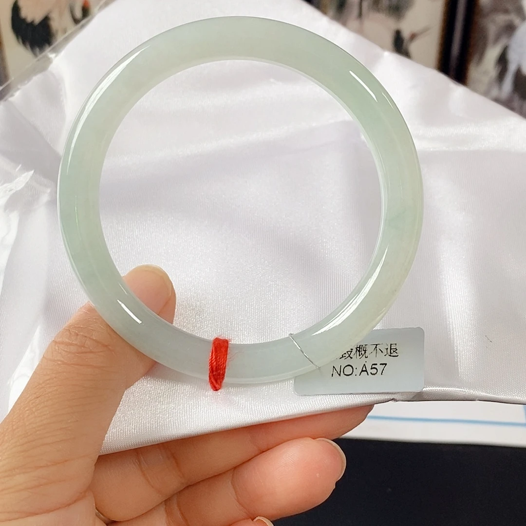 未镶嵌手镯翡翠手镯