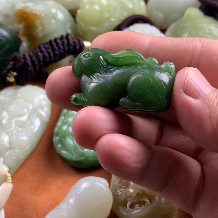 未镶嵌和田玉挂件