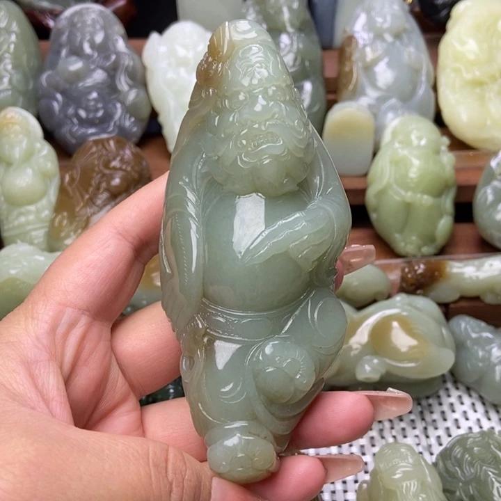 和田玉未镶嵌把件