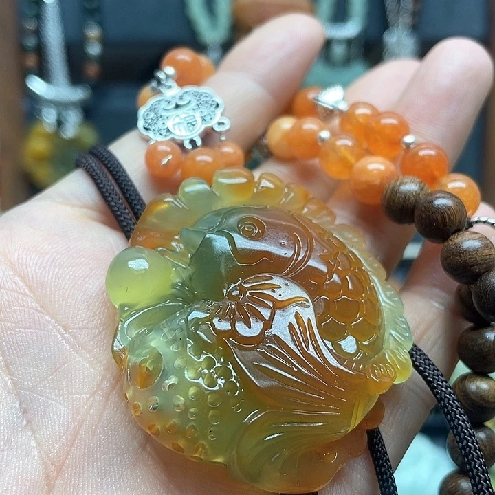 未镶嵌蛇纹石玉颈饰慕**风