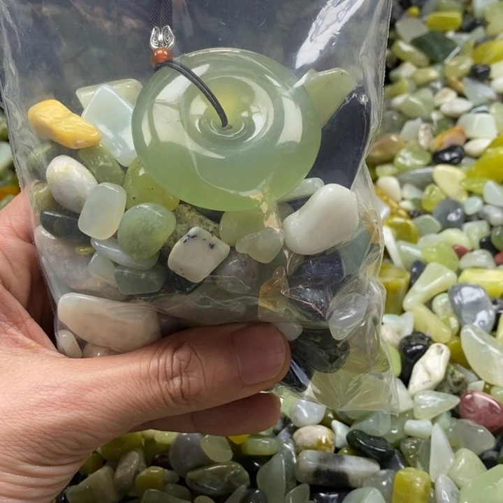 蛇纹石玉鱼缸石未镶嵌
