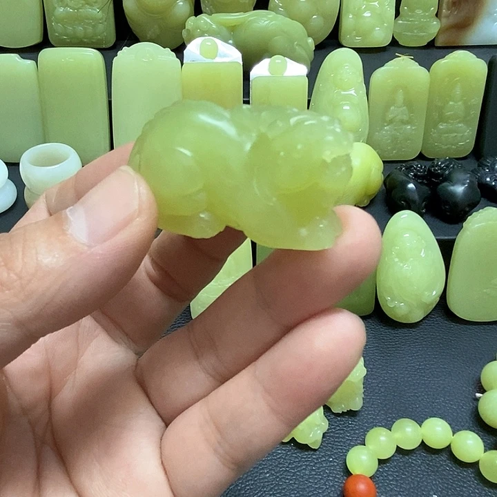 和田玉未镶嵌吊坠(不含链)