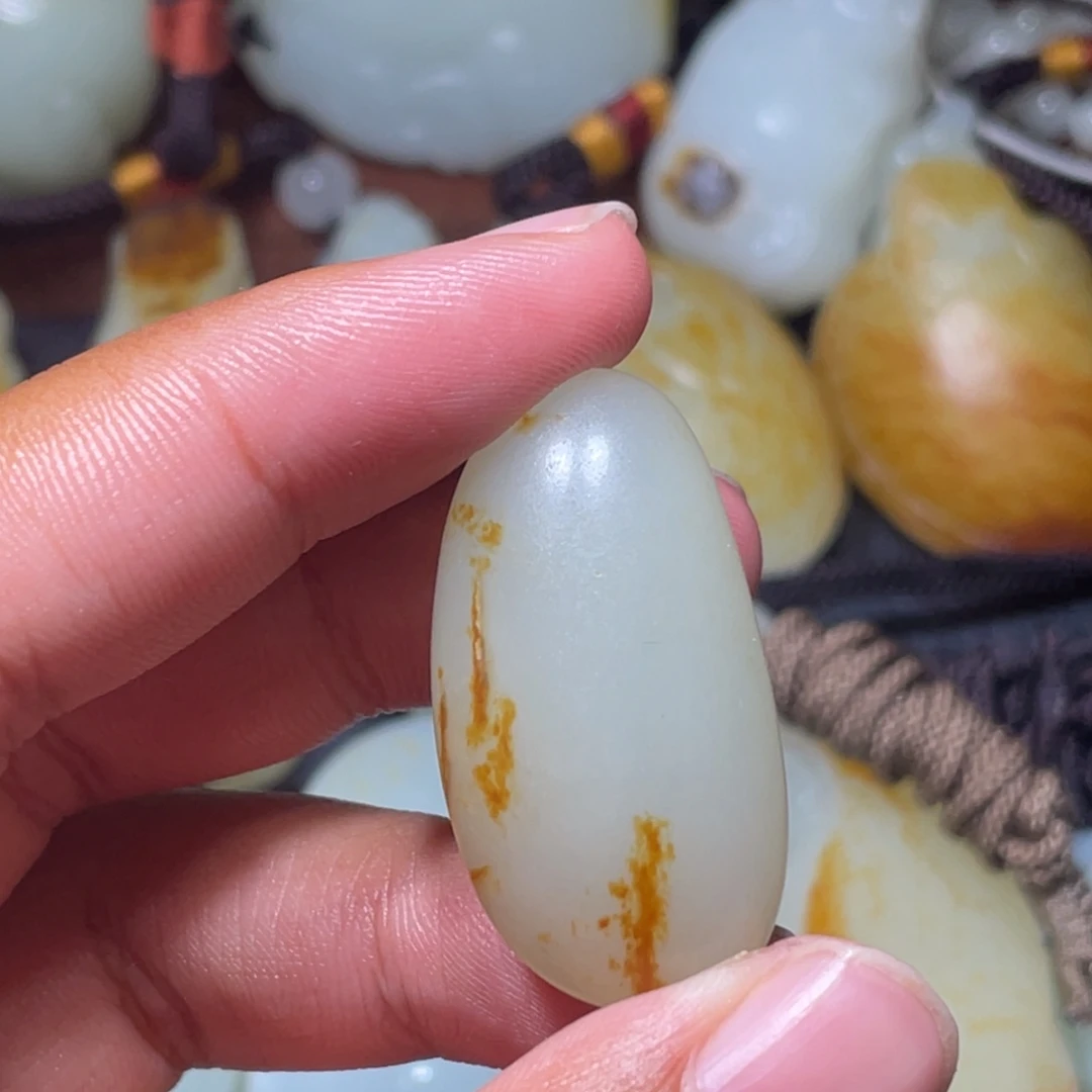 百***生颈饰未镶嵌和田玉