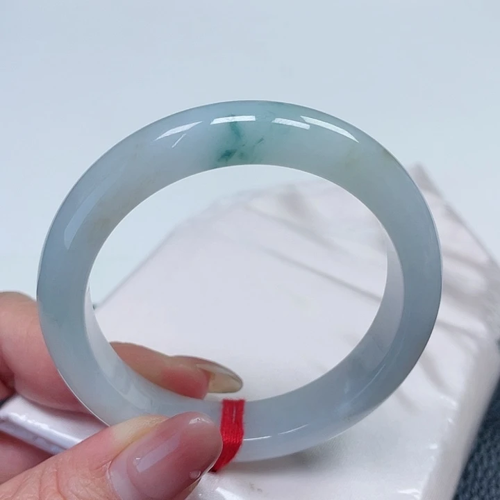 翡翠手镯未镶嵌缅甸翡翠