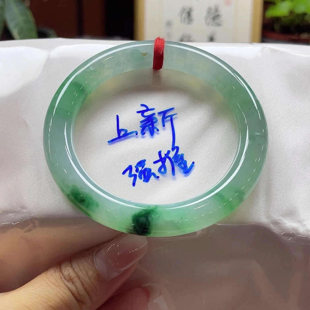 翡翠未镶嵌手镯48 号链接
