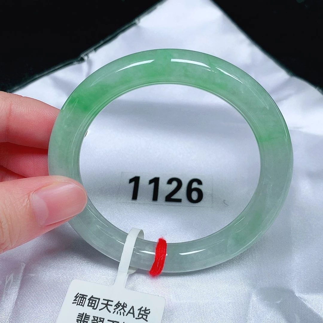 翡翠未镶嵌手镯（圆镯）