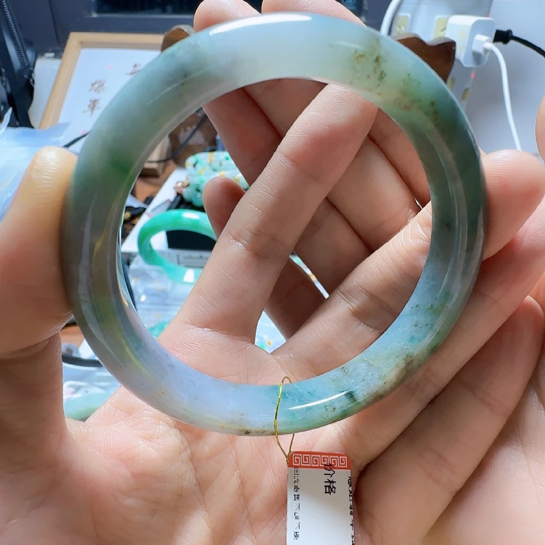 翡翠未镶嵌手镯翡翠99