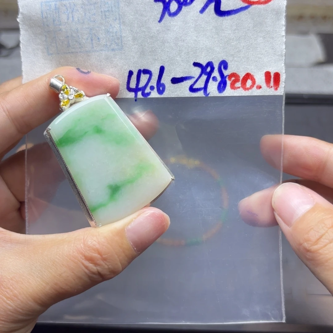 定制翡翠未镶嵌定制翡翠毛货需抛光处理