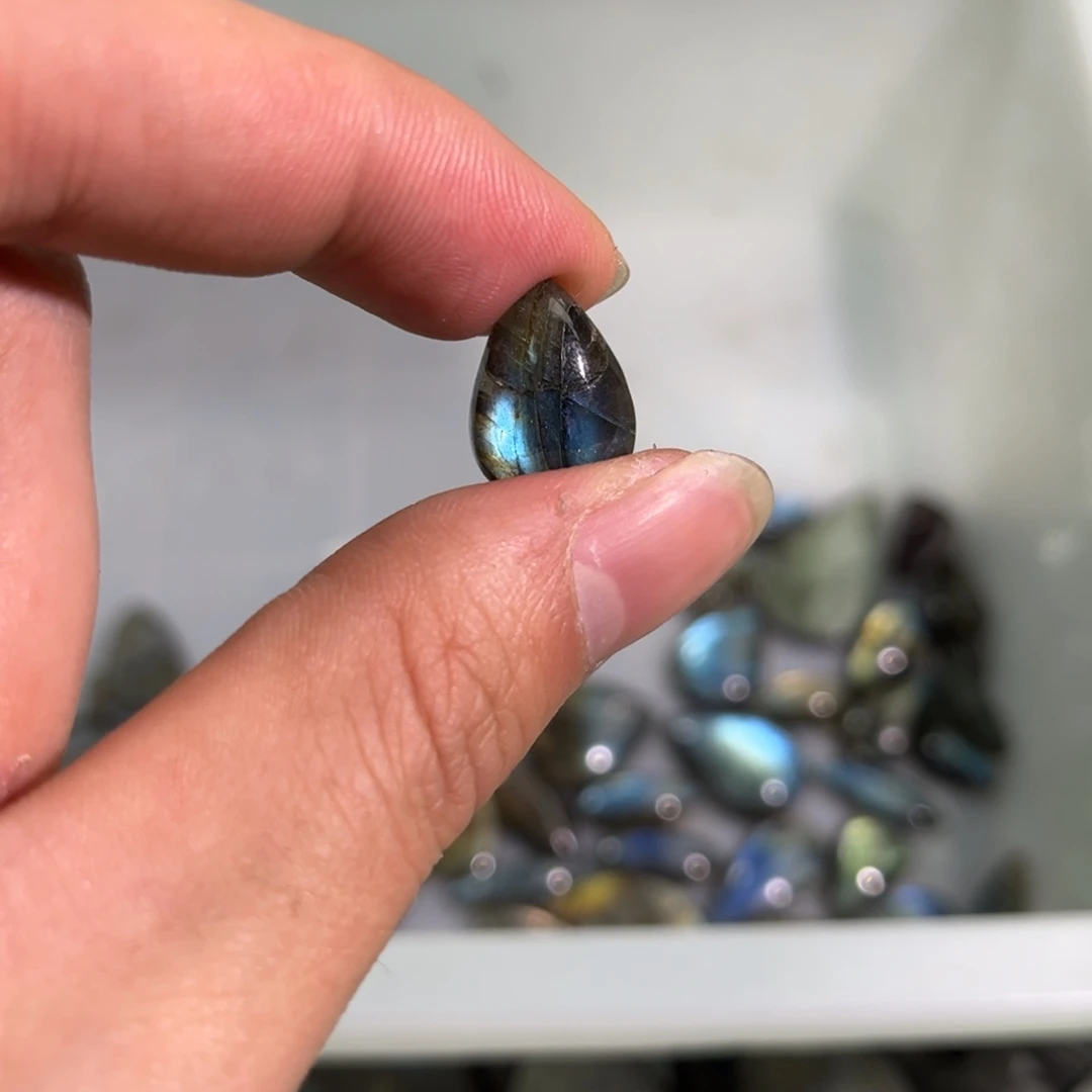 拉长石吊坠未镶嵌m****_