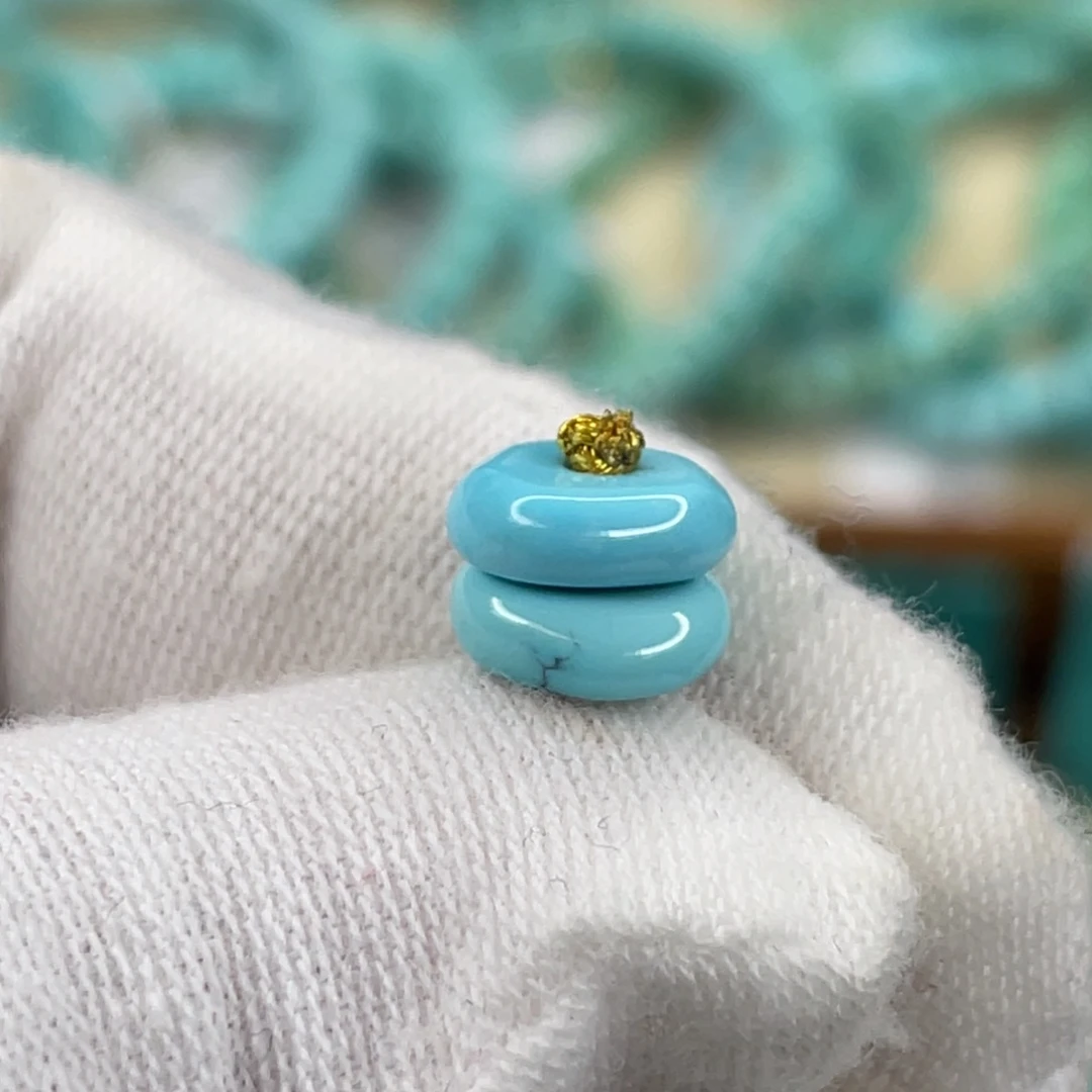 绿松石未镶嵌挂件