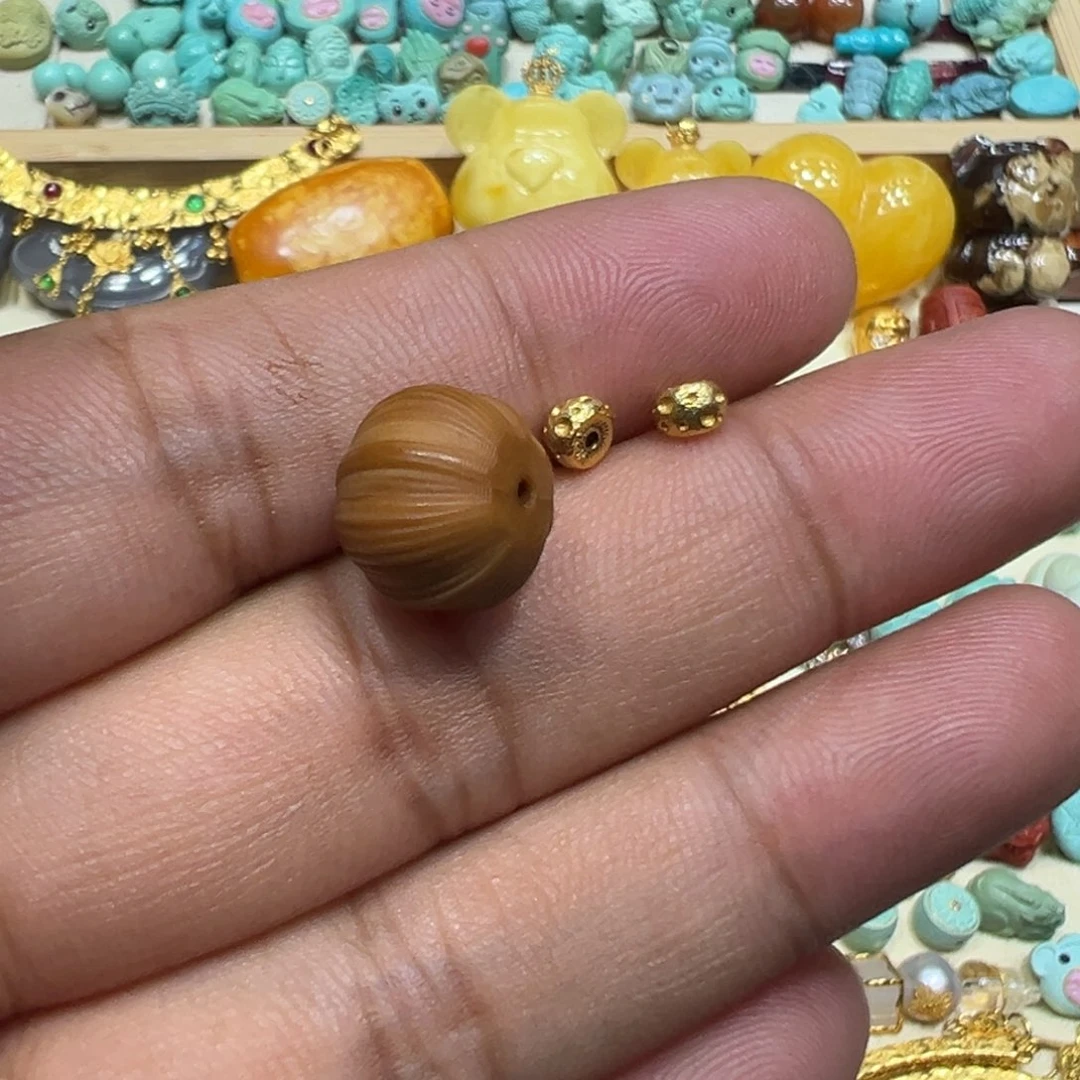 陌***芝猴头核桃吊坠尺寸10