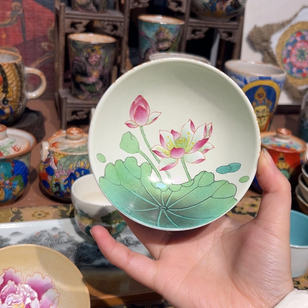 荷花景德镇手工手绘制作