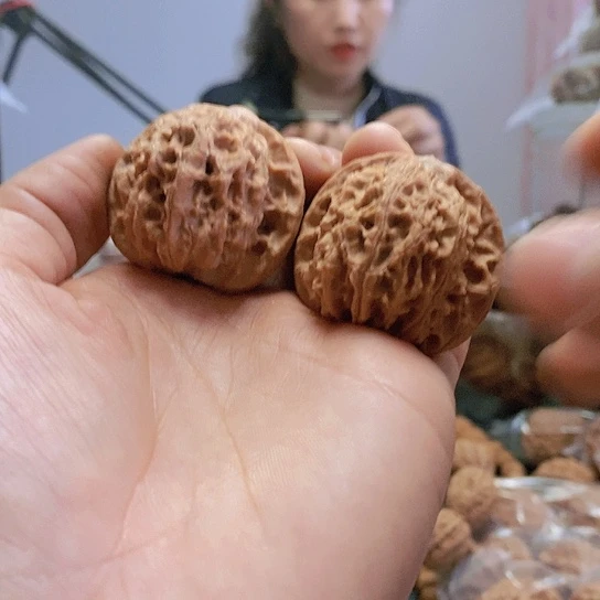【闪购商品】把件文玩核桃38红皮凤眼小众
