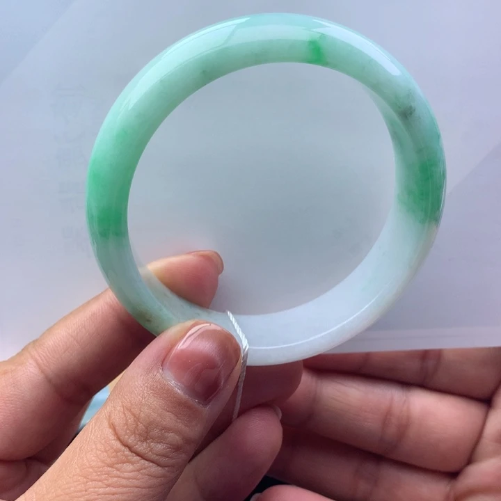 未镶嵌手镯翡翠天然翡翠手镯