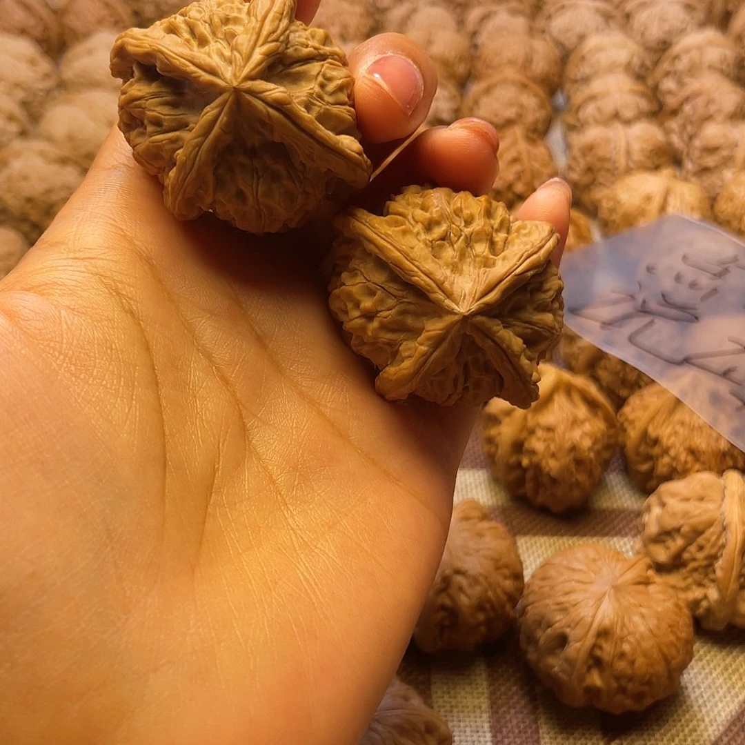 文玩核桃把件?****?玉喜四棱