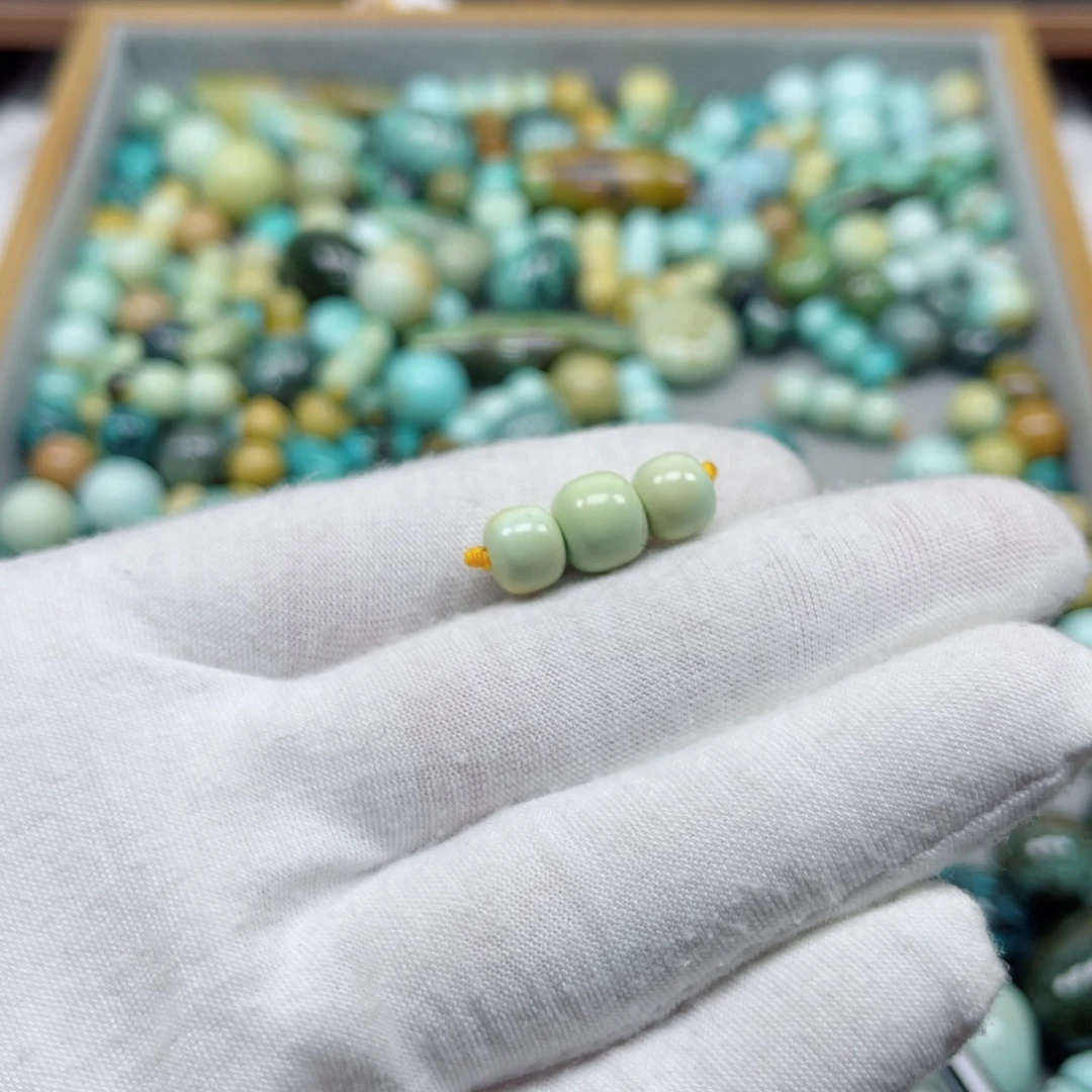 绿松石未镶嵌挂件