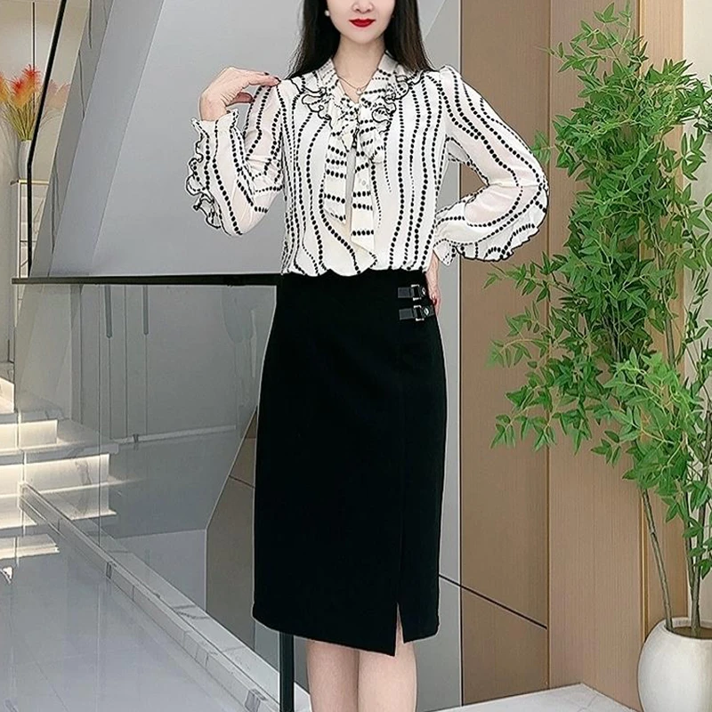 新款线条波点荷叶领连衣裙女秋季显瘦时尚穿搭拼接假两件长裙