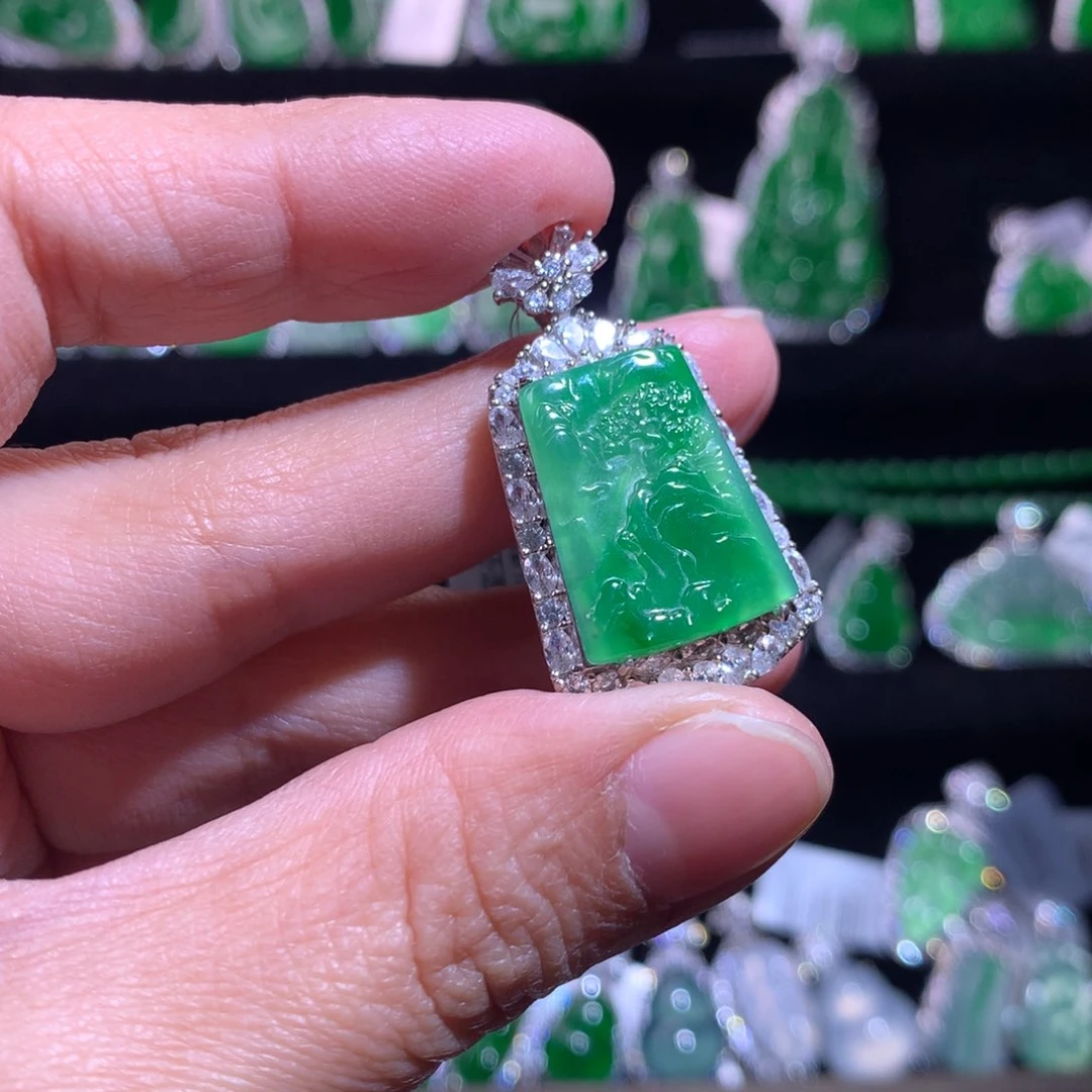 【闪购商品】颈饰银S925镶嵌翡翠