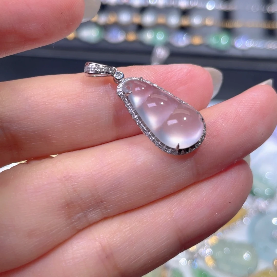 颈饰18K金镶嵌翡翠翡翠