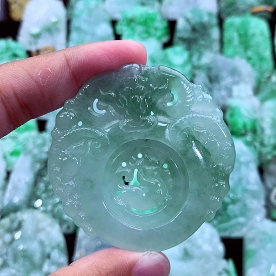 吊坠(不含链)未镶嵌翡翠