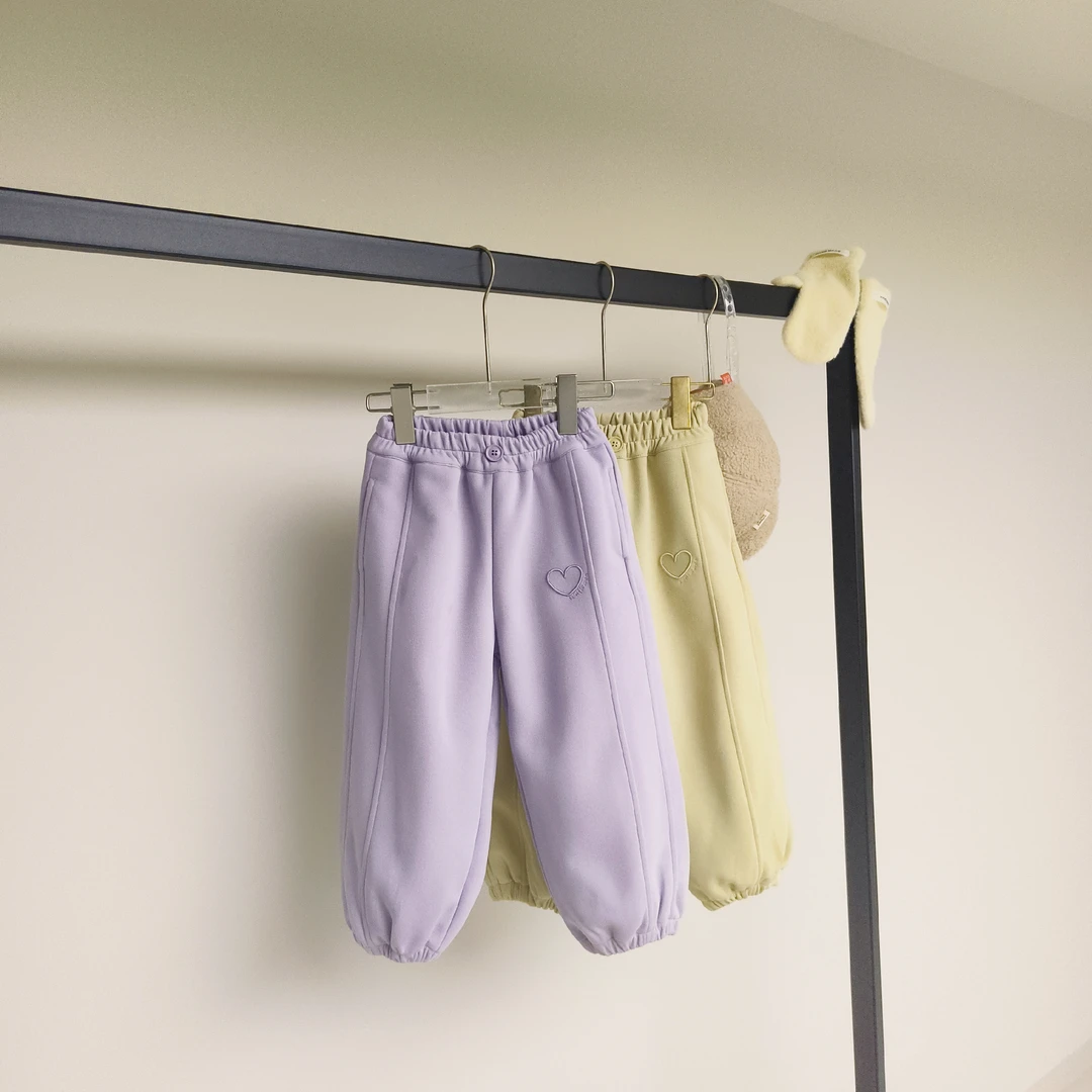 女童春季一粒扣爱心刺绣纯色束脚休闲裤1113681