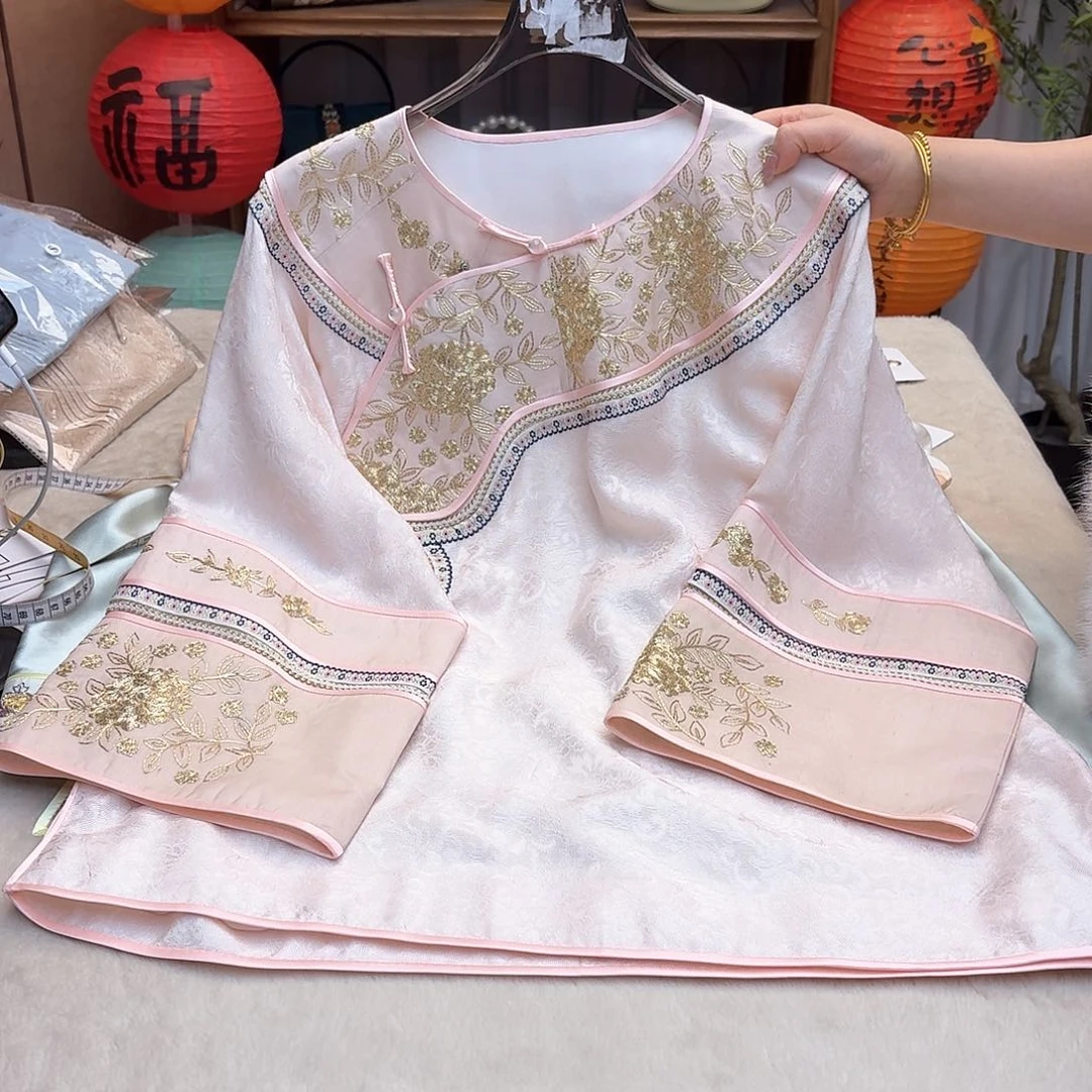 刺绣108胸围斜襟上衣，66衣长