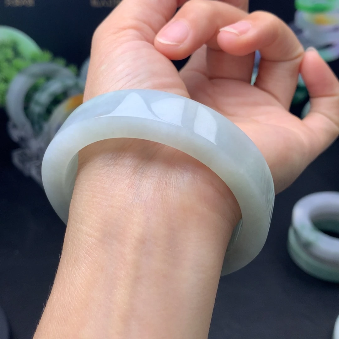 定制翡翠正未镶嵌